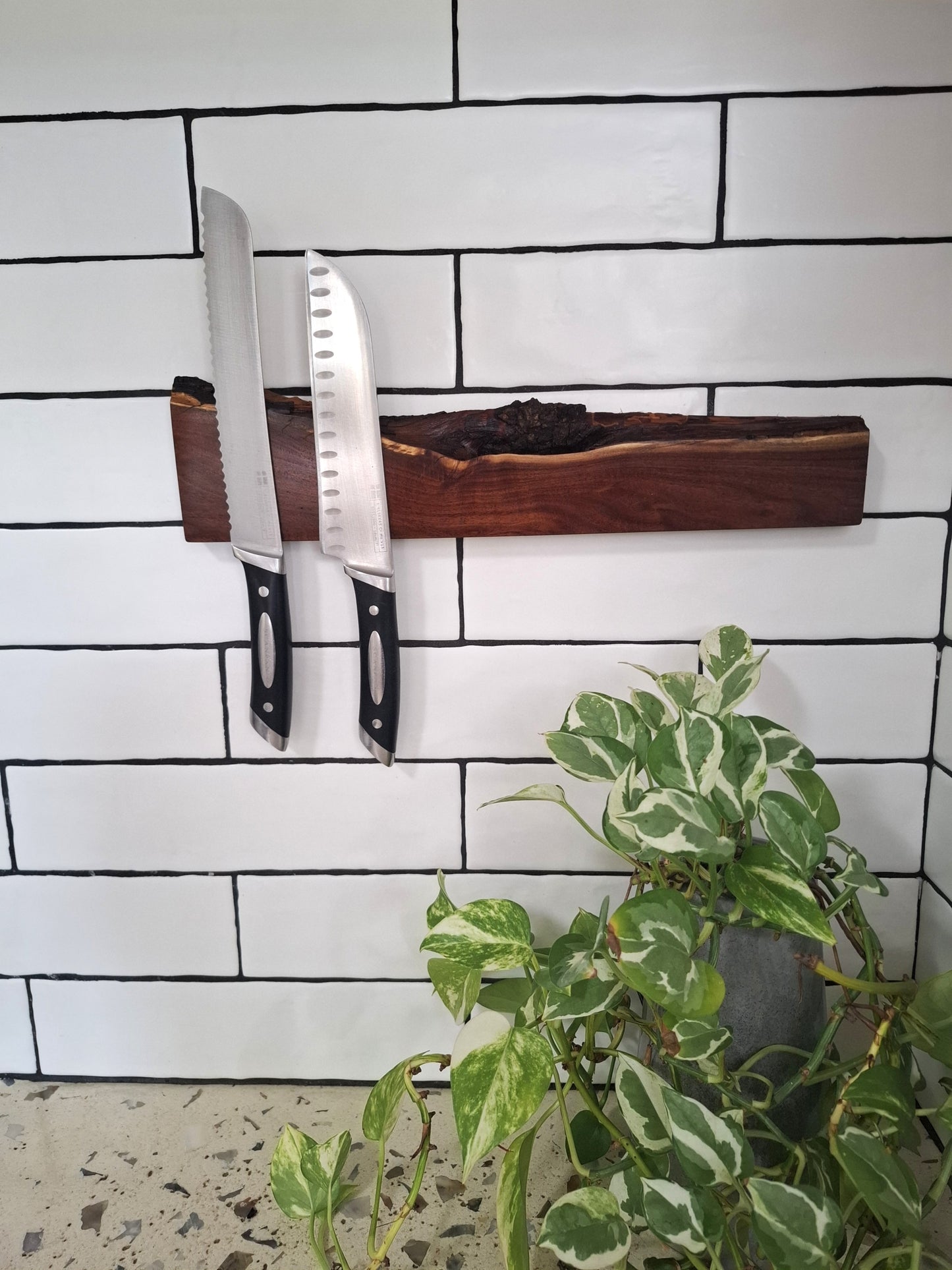 Magnetic Wooden Knife Holder, Handmade Knife Rack, Wall-Mounted Knife Strip