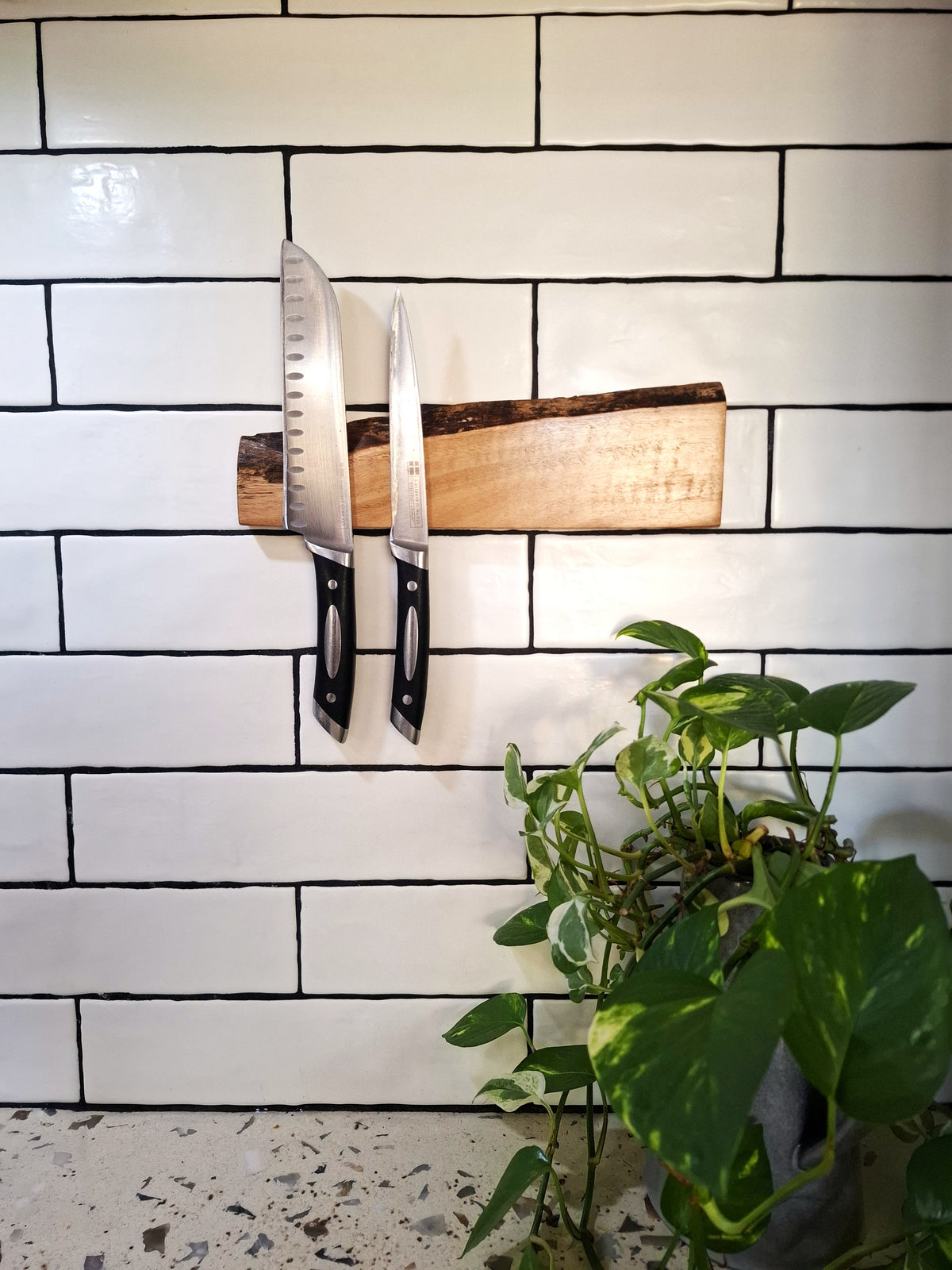 Handmade Wooden Magnetic Knife Holder: Wall-Mounted Kitchen Storage
