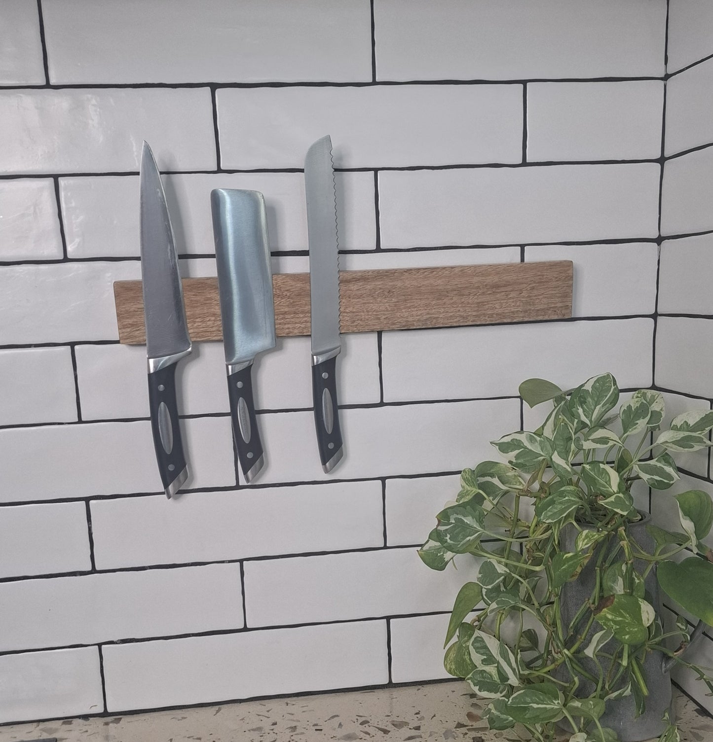 Magnetic Wooden Knife Holder, Handmade Knife Rack, Wall-Mounted Knife Strip