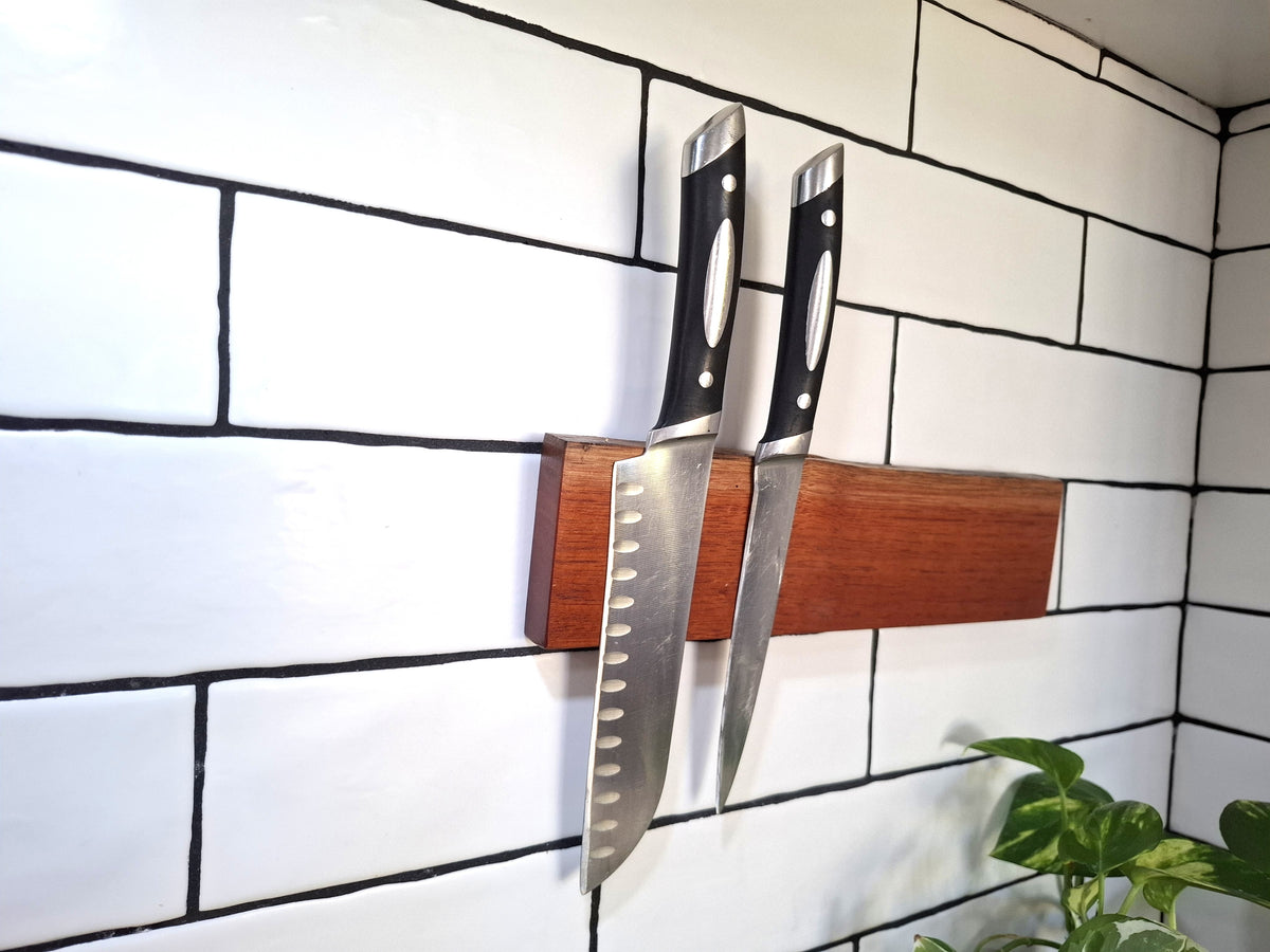 Handmade Wooden Magnetic Knife Holder: Wall-Mounted Kitchen Storage