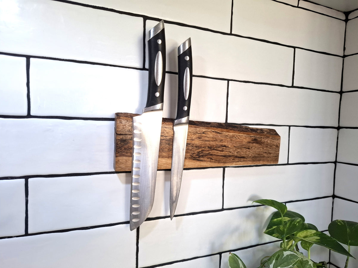 Handmade Wooden Magnetic Knife Holder: Wall-Mounted Kitchen Storage
