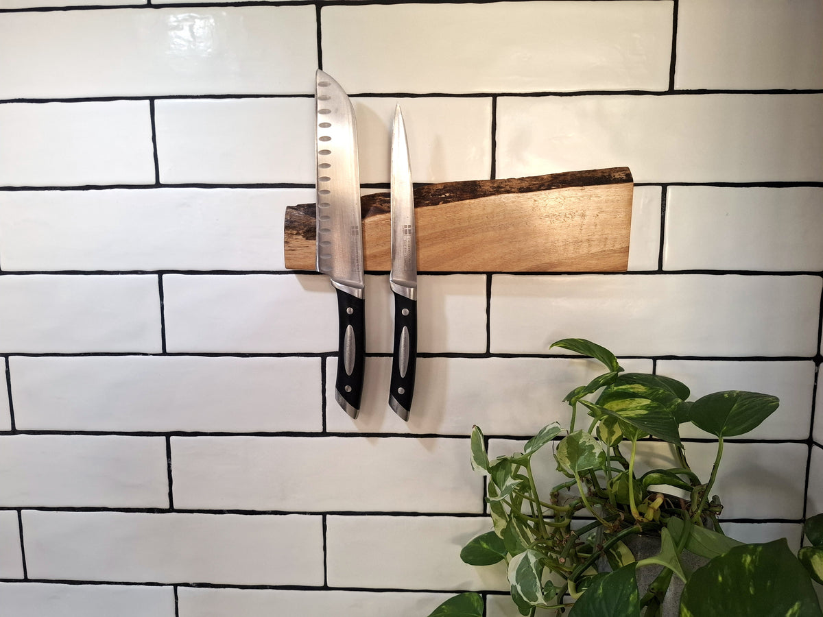 Handmade Wooden Magnetic Knife Holder: Wall-Mounted Kitchen Storage