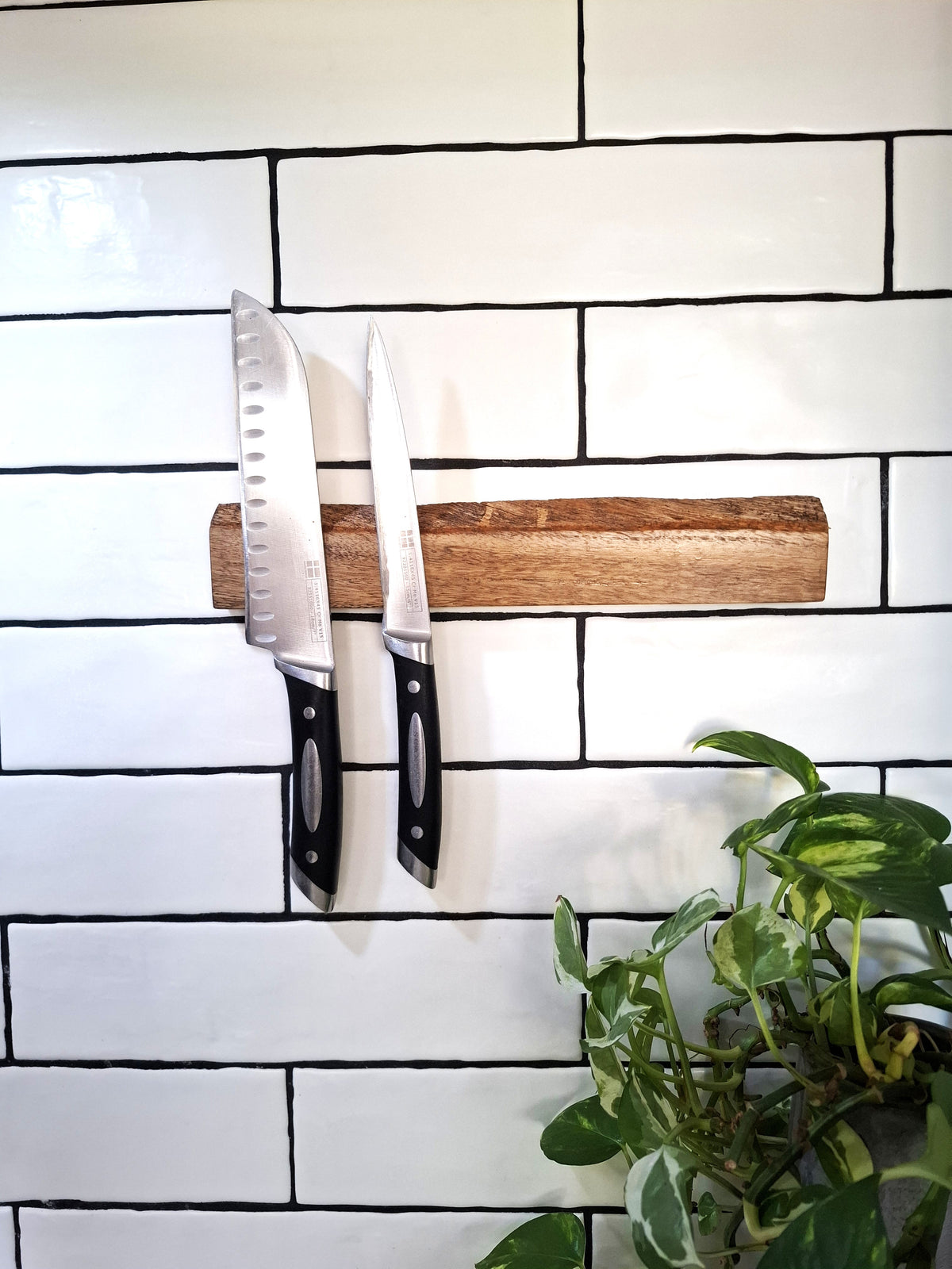 Handmade Wooden Magnetic Knife Holder: Wall-Mounted Kitchen Storage