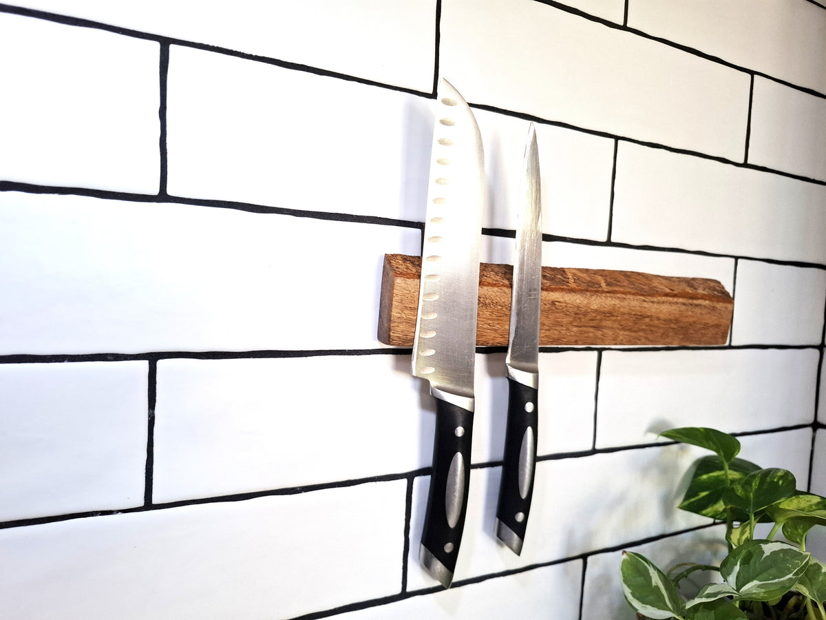 Handmade Wooden Magnetic Knife Holder: Wall-Mounted Kitchen Storage