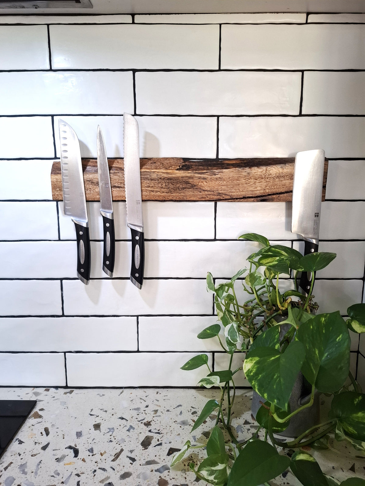 Handmade Wooden Magnetic Knife Holder: Wall-Mounted Kitchen Storage