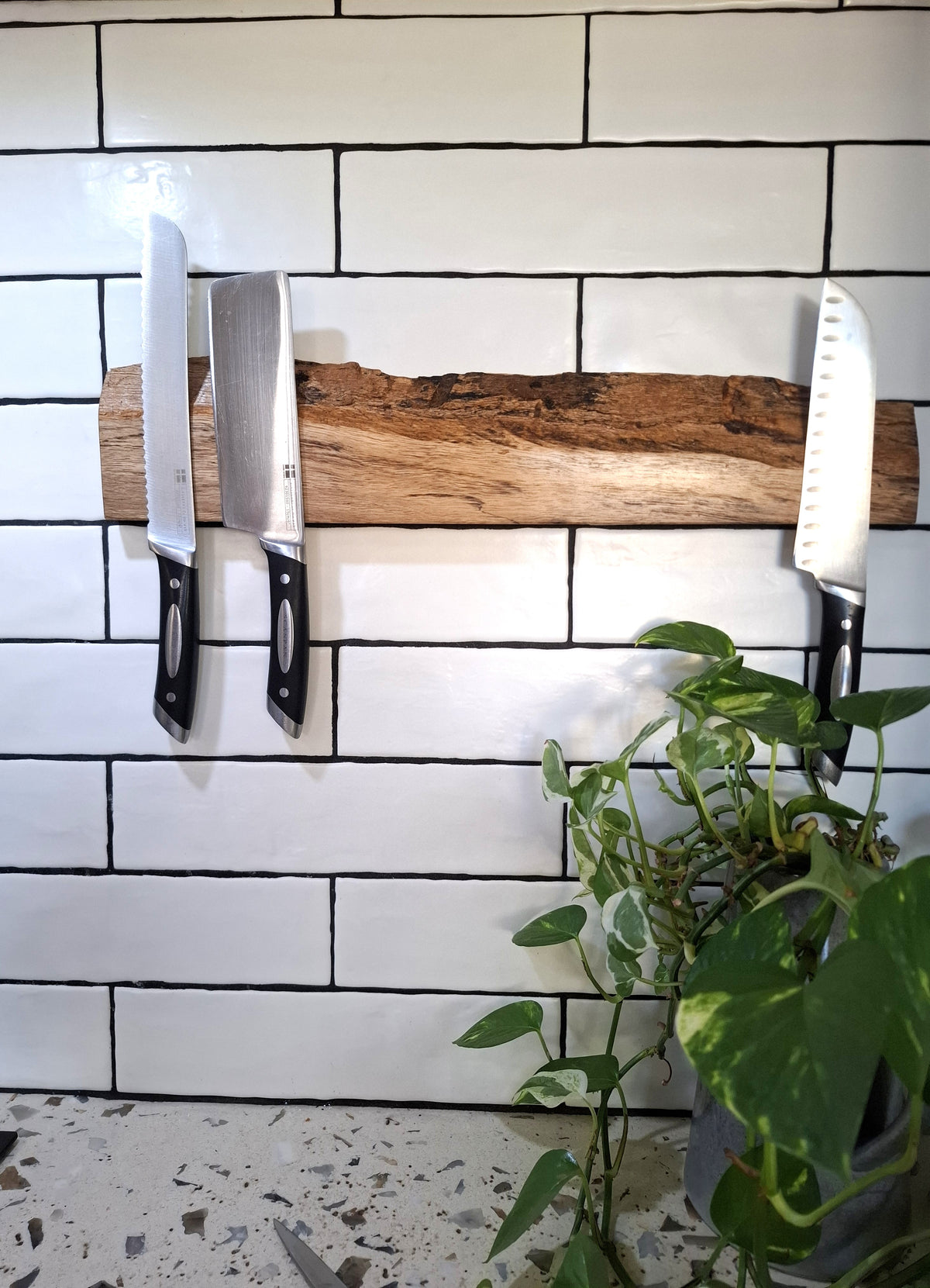 Handmade Wooden Magnetic Knife Holder: Wall-Mounted Kitchen Storage