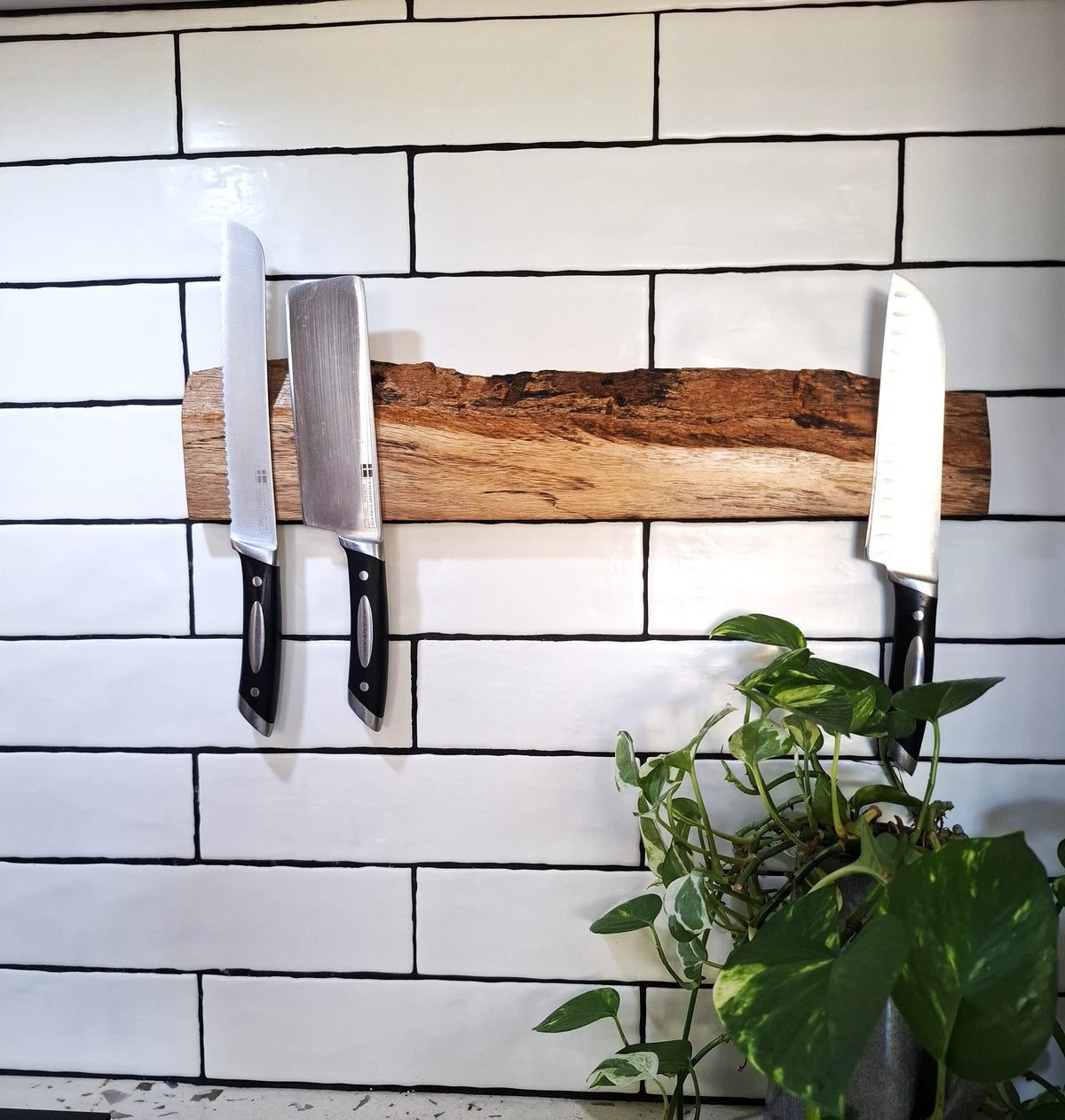 Handmade Wooden Magnetic Knife Holder: Wall-Mounted Kitchen Storage