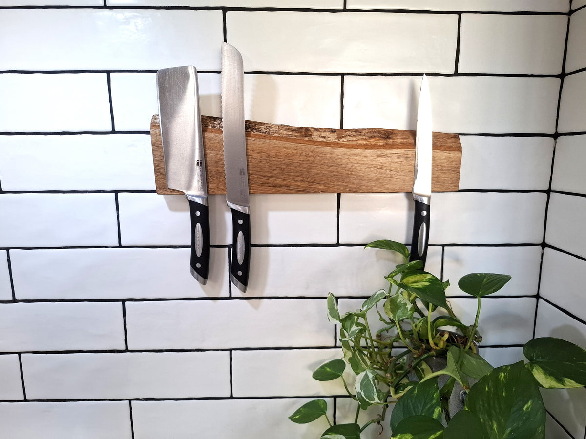 Handmade Wooden Magnetic Knife Holder: Wall-Mounted Kitchen Storage