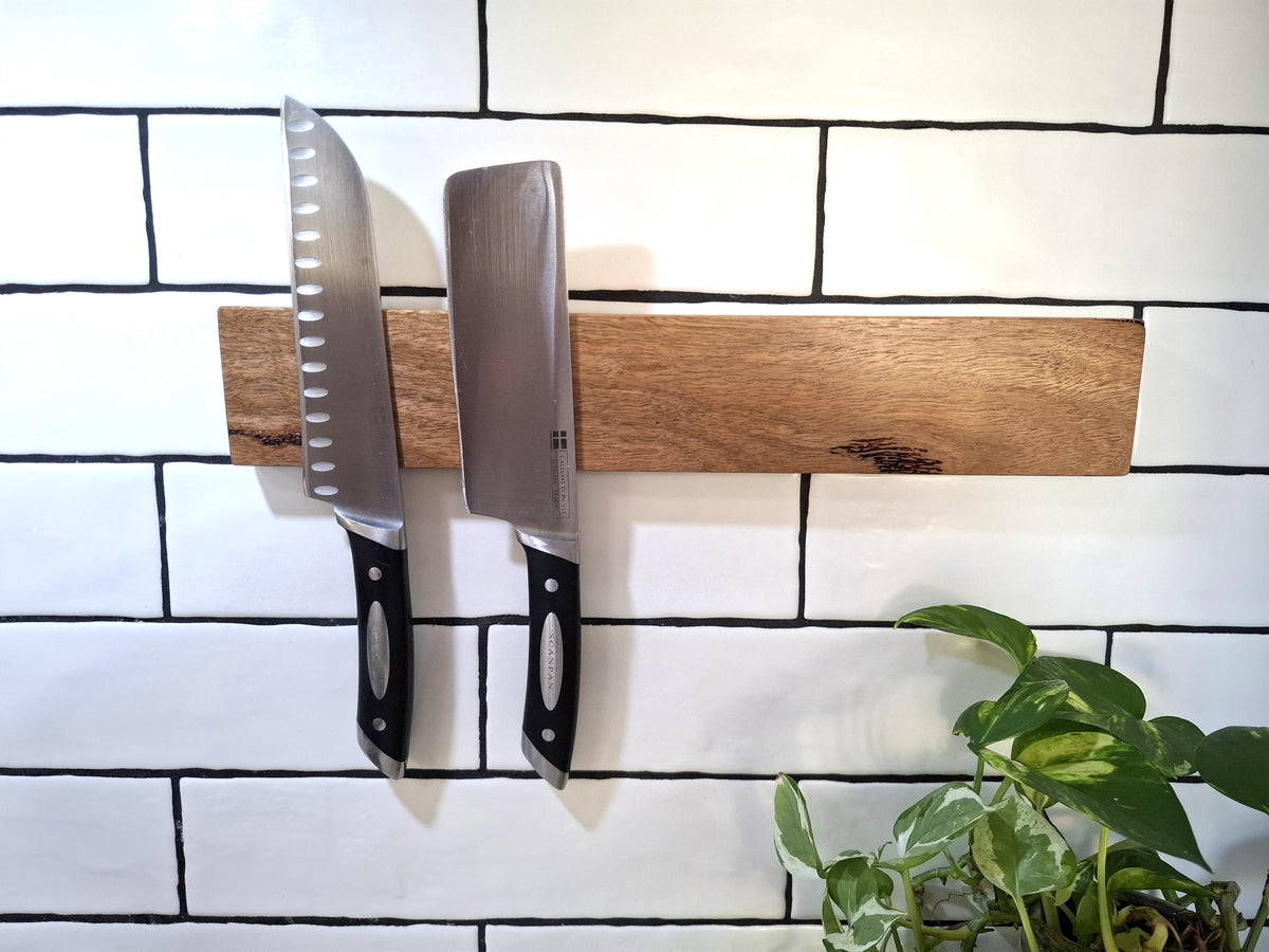 Handmade Wooden Magnetic Knife Holder: Wall-Mounted Kitchen Storage
