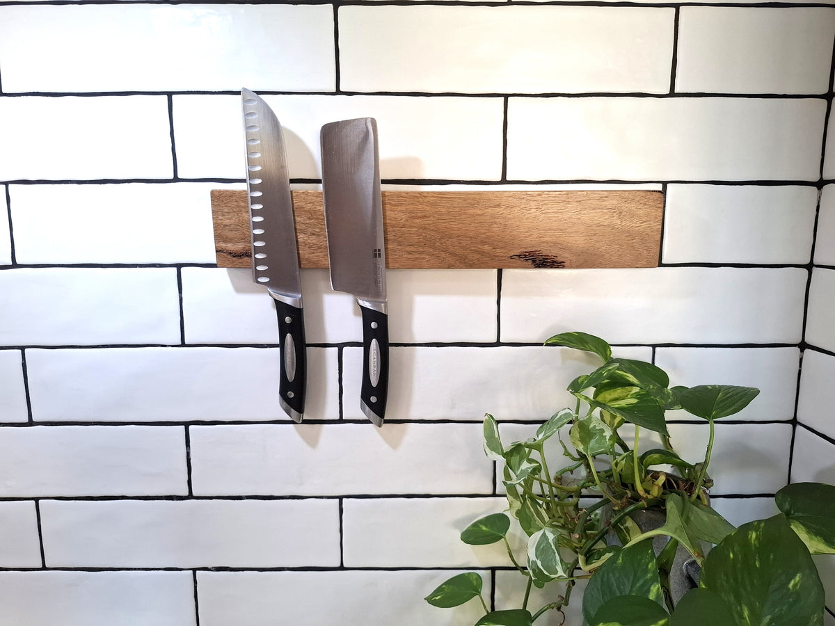 Handmade Wooden Magnetic Knife Holder: Wall-Mounted Kitchen Storage