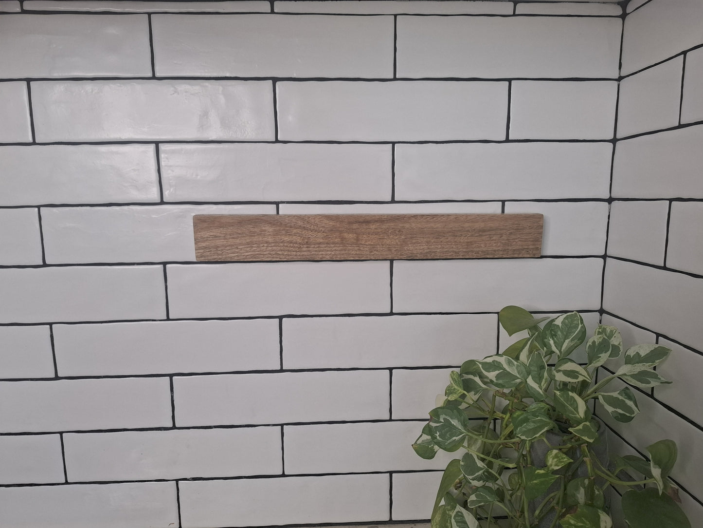 Magnetic Wooden Knife Holder, Handmade Knife Rack, Wall-Mounted Knife Strip